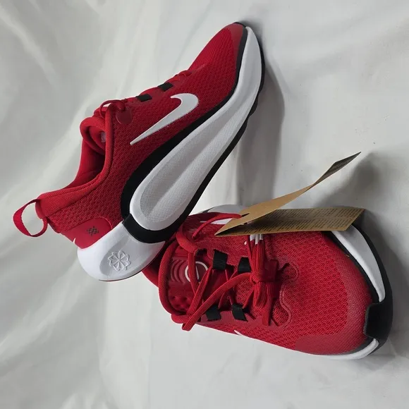 Nike Kids Red Sneakers Style Infinity Flow Young Child 4y Womens 5.5 New In Box
