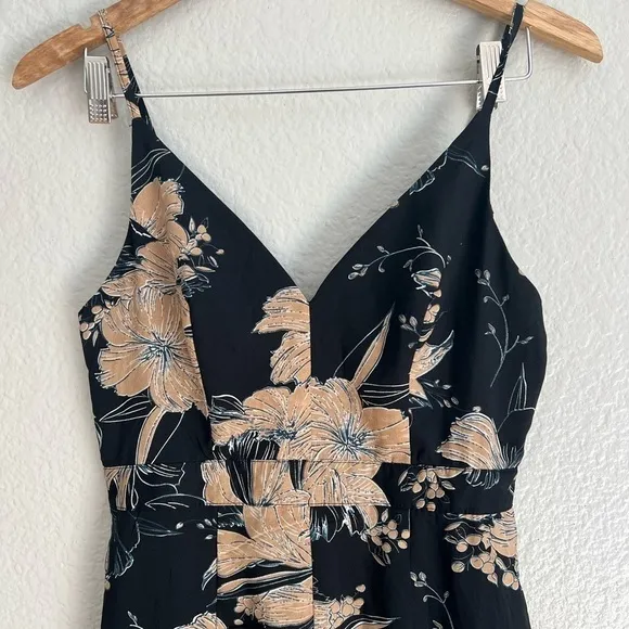 NWOT Darling Daylily Black Floral Print High-Low Maxi Dress