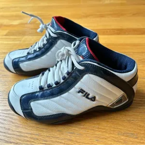 NWOT Fila Boys White and Blue Sneakers