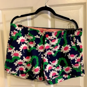 NWOT Lilly Pulitzer Yum Yum Caterpillar Short S 12