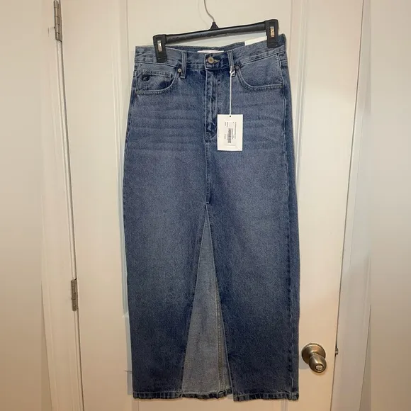 🔥🆕NWT KanCan Jeans 90’s Denim Maxi Skirt w Front Slit Size M trendy denim maxi