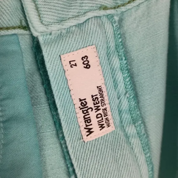 NWT Wrangler High Rise Straight Leg Jeans In Teal Size 27