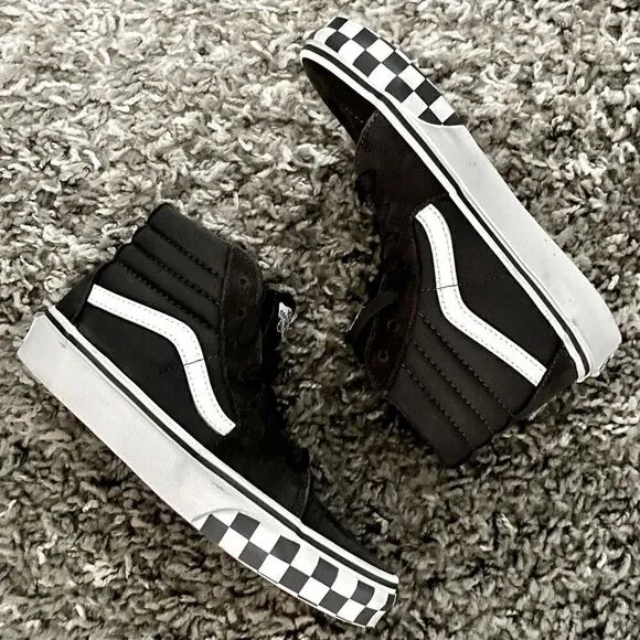 NWT VANS Kids SK8 Hi Zip Sneakers