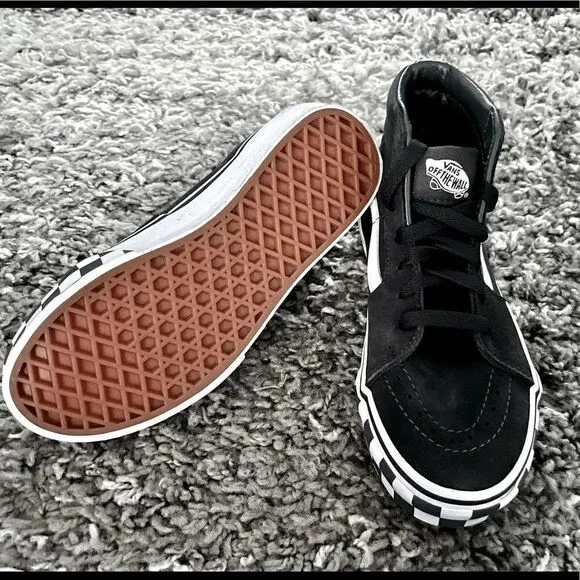 NWT VANS Kids SK8 Hi Zip Sneakers