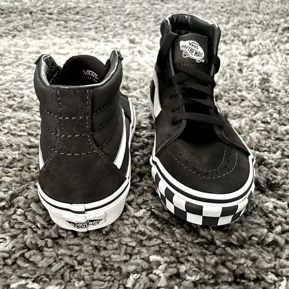 NWT VANS Kids SK8 Hi Zip Sneakers