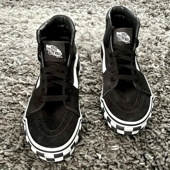 NWT VANS Kids SK8 Hi Zip Sneakers