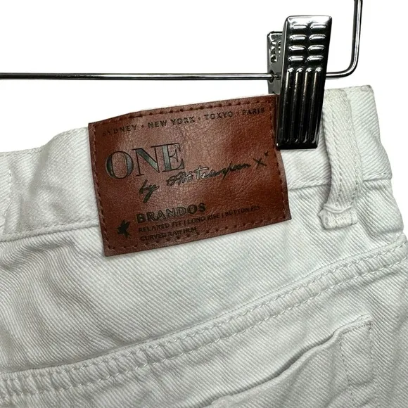 One Teaspoon Brandos White Distressed Denim Button Fly Shorts Size 25