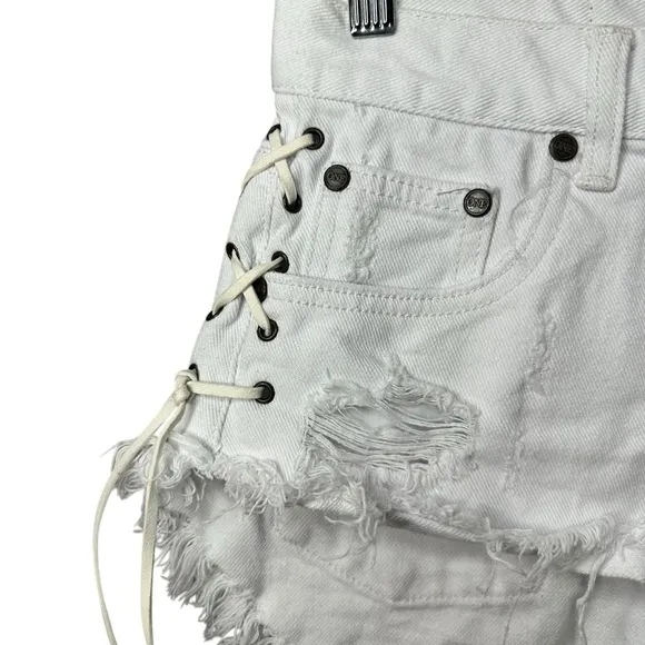 One Teaspoon Brandos White Distressed Denim Button Fly Shorts Size 25