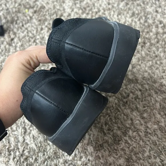 OOFOS Men’s OOMG EEZEE Low Shoe Black Sz 10