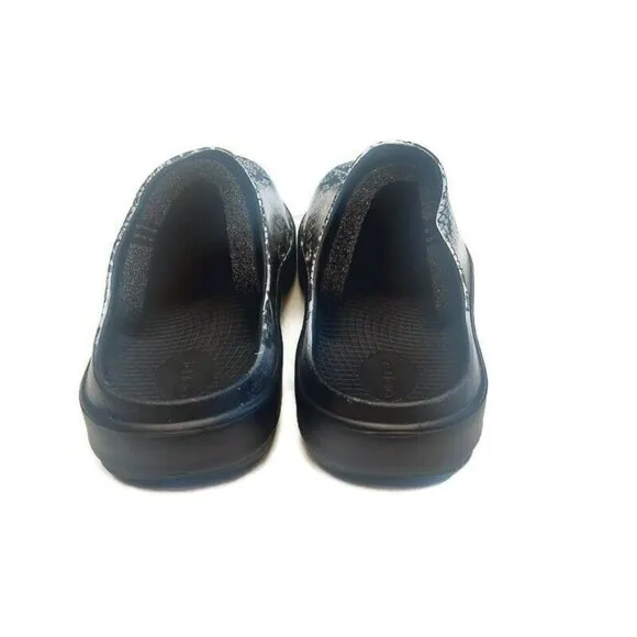 OOFOS Oocloog Recovery Clog Sandal Limited Mens 9 Womens Size 11 Snake Pattern