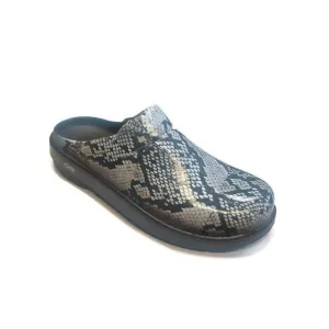 OOFOS Oocloog Recovery Clog Sandal Limited Mens 9 Womens Size 11 Snake Pattern