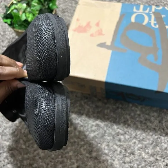 OTBT Scamper Leather Low Wedge Shoes Ankle Strap Size 7 M Black Leather New