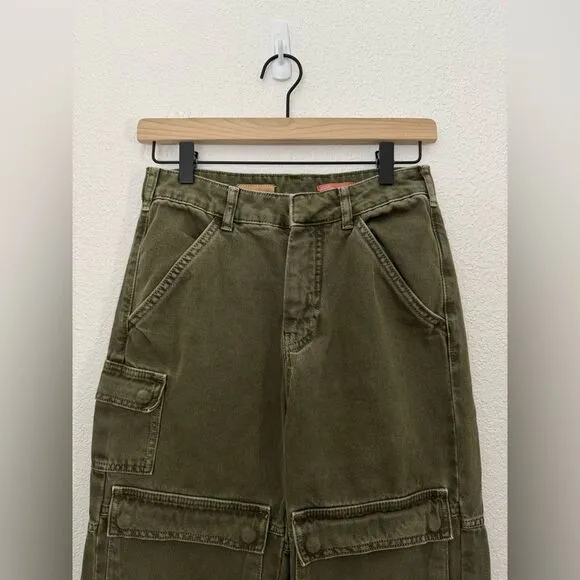 Pilcro Anthropologie Utility Cargo Mid Rise Pocket Jeans in Olive Green Size 25