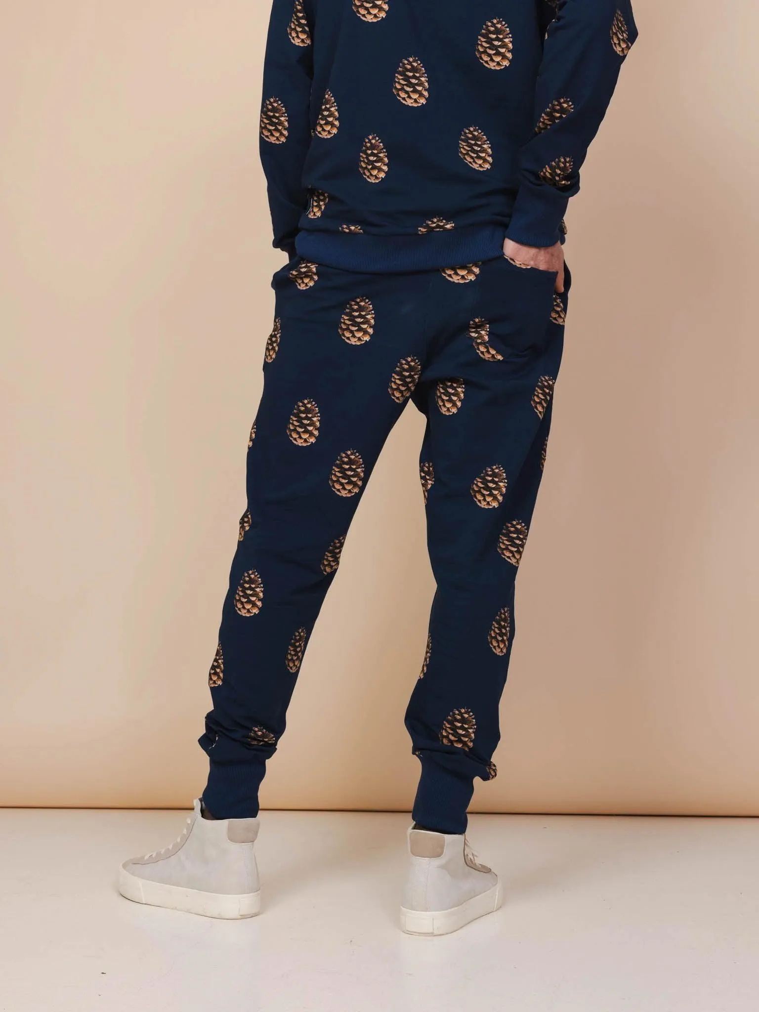 Pinecones Sweater en Broek set Heren
