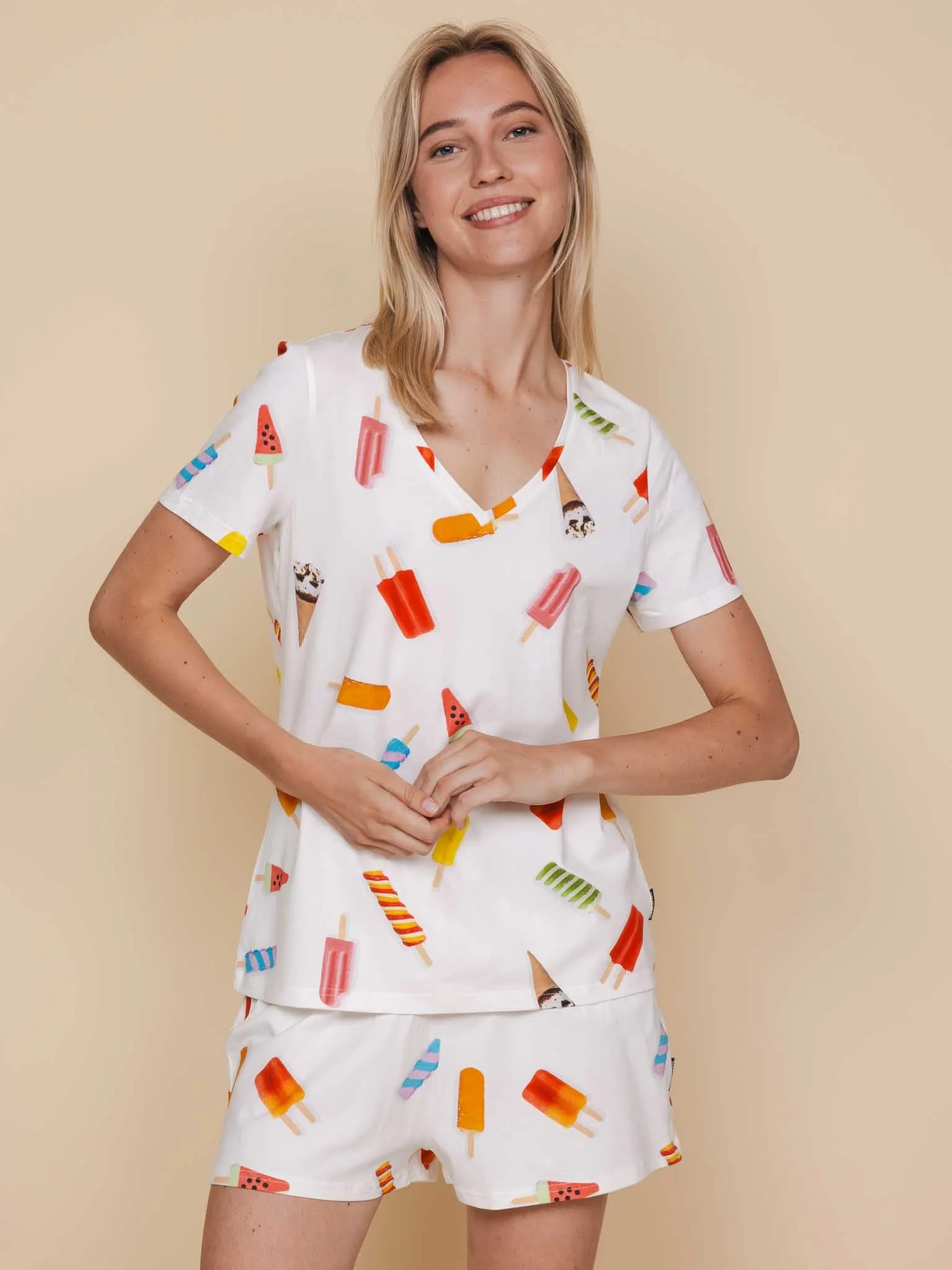 Popsicles V-neck T-shirt en Shorts set Dames
