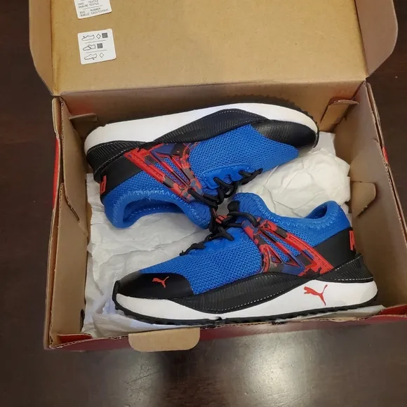 Puma toddler size 7 slip ons