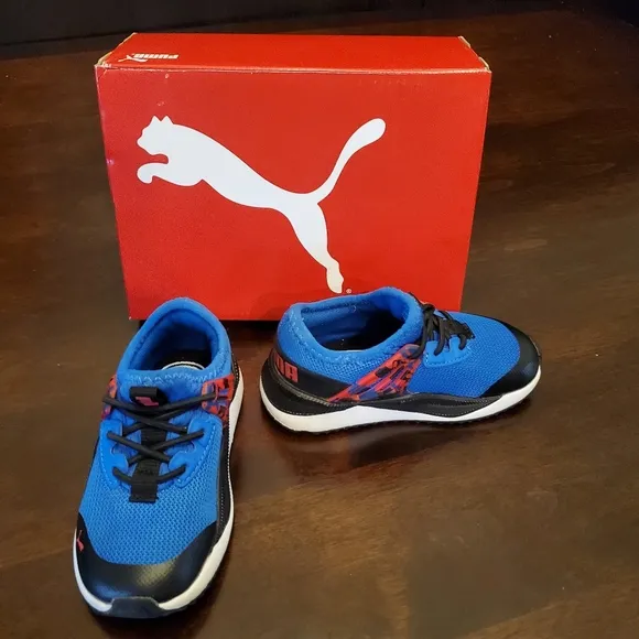 Puma toddler size 7 slip ons