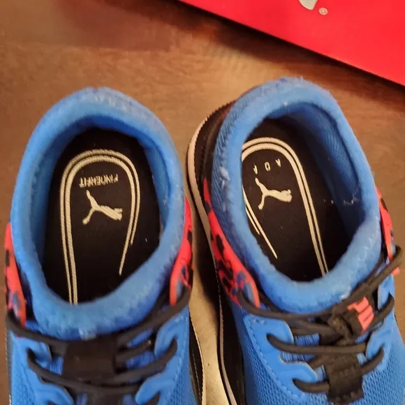Puma toddler size 7 slip ons