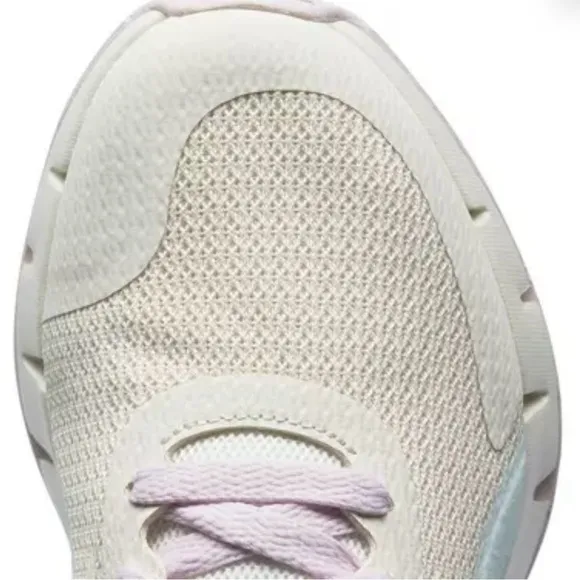 Reebok Zig Dynamica 2.0 Grade School Girls Running Shoes in chalk/mist/pix pink
