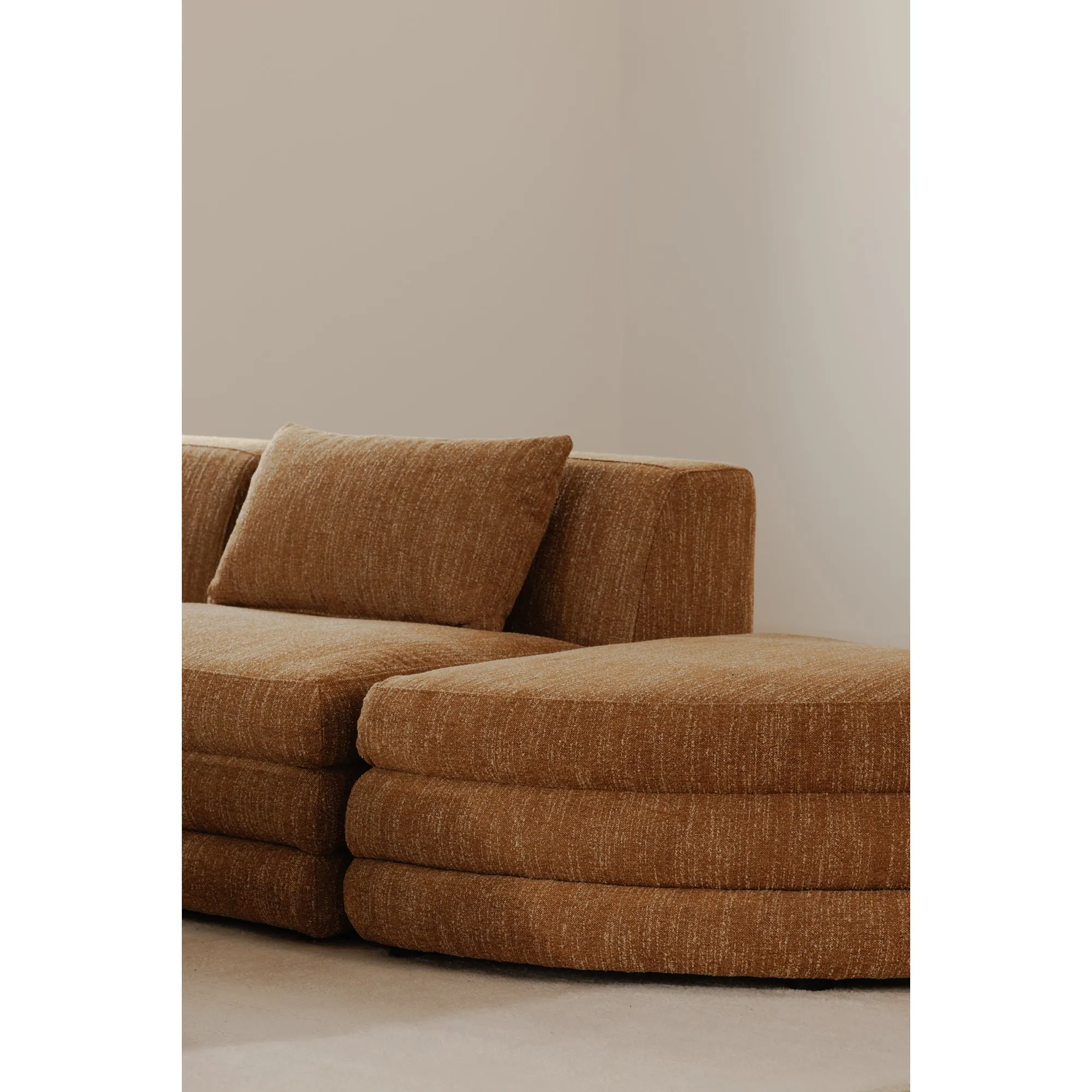 Retro-Chic Textured Slipper Chair - Amber Hue