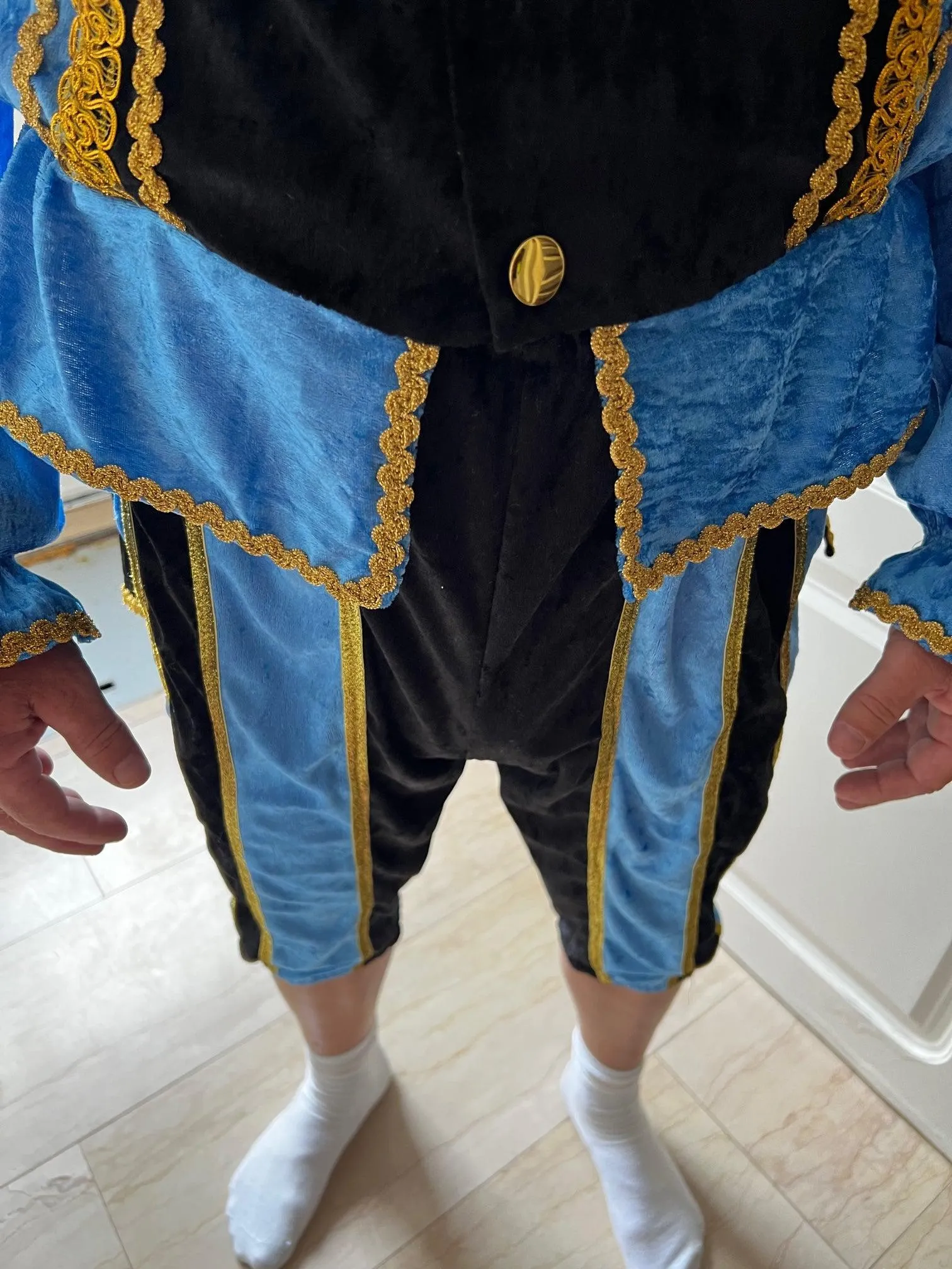 Roetveeg Pietenpak – Handgemaakt in Nederland met Luxe Gouden Afwerking