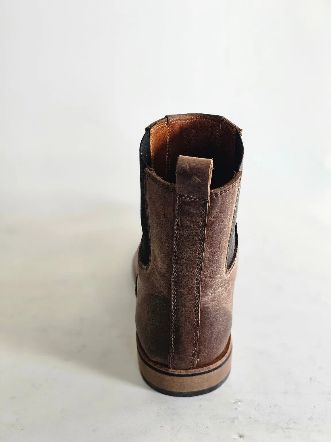 Salento Chelsea Leather Boots