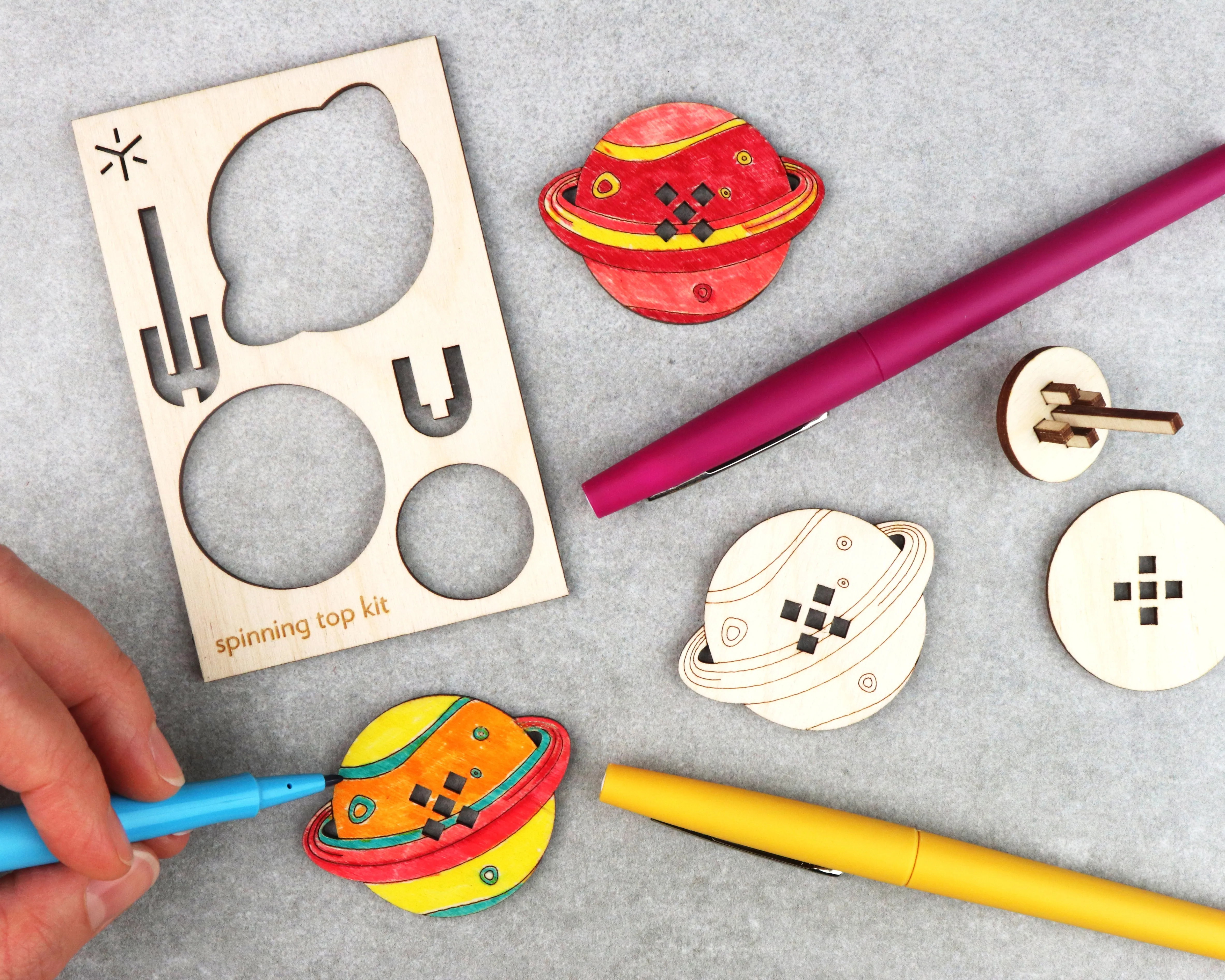 Saturn Spinning Top Kit