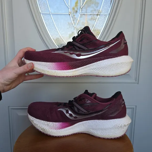Saucony Triumph 20 Sneakers Maroon