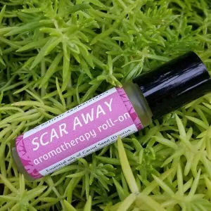 SCAR AWAY Essential Oil Roll-On