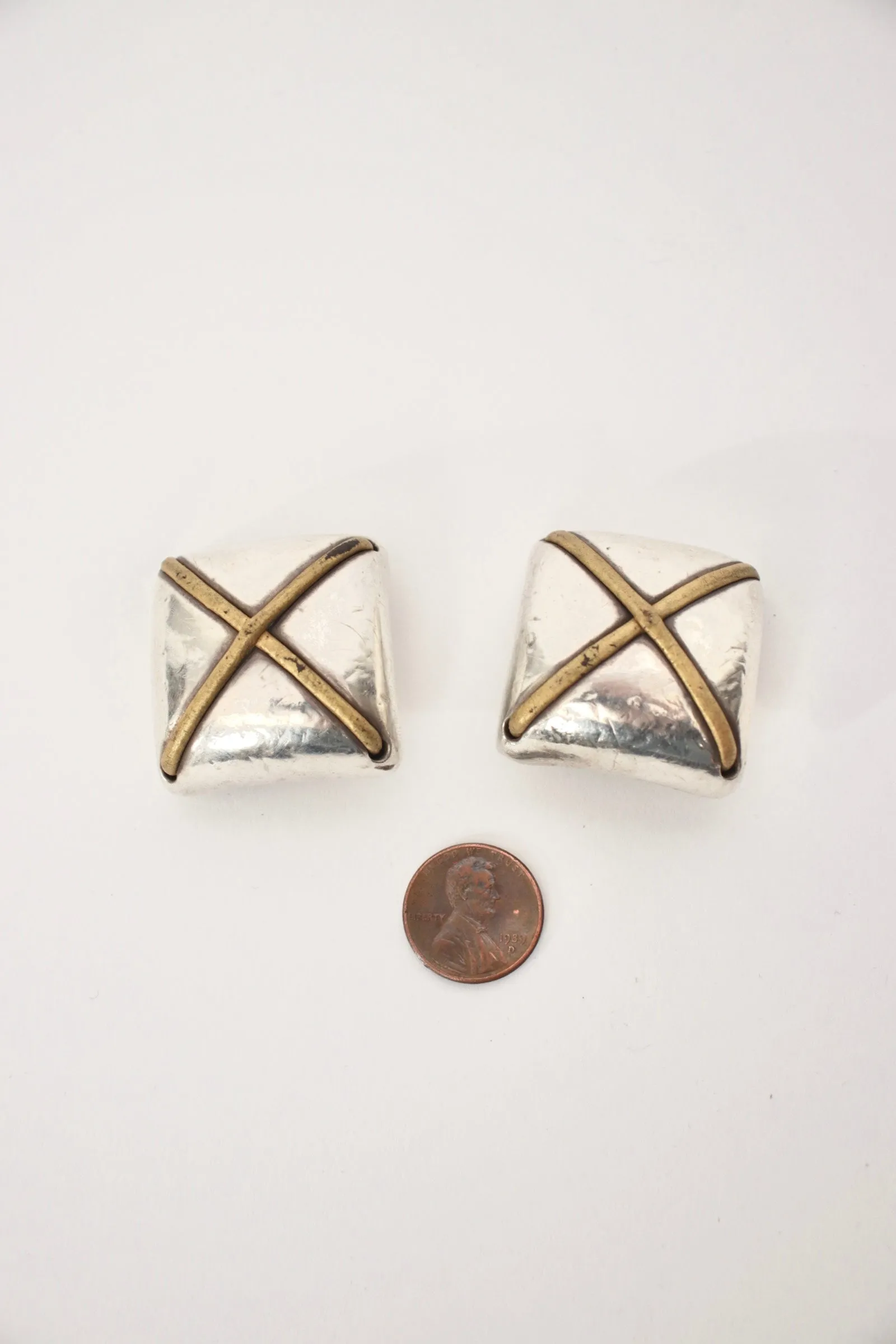 Seelag Sterling Puffy Square Clip-Ons