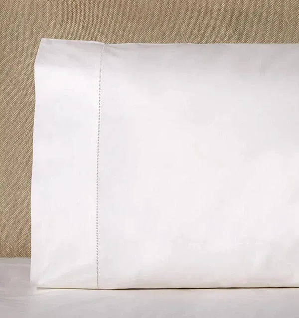 Sereno Pillowcase Pair by Sferra