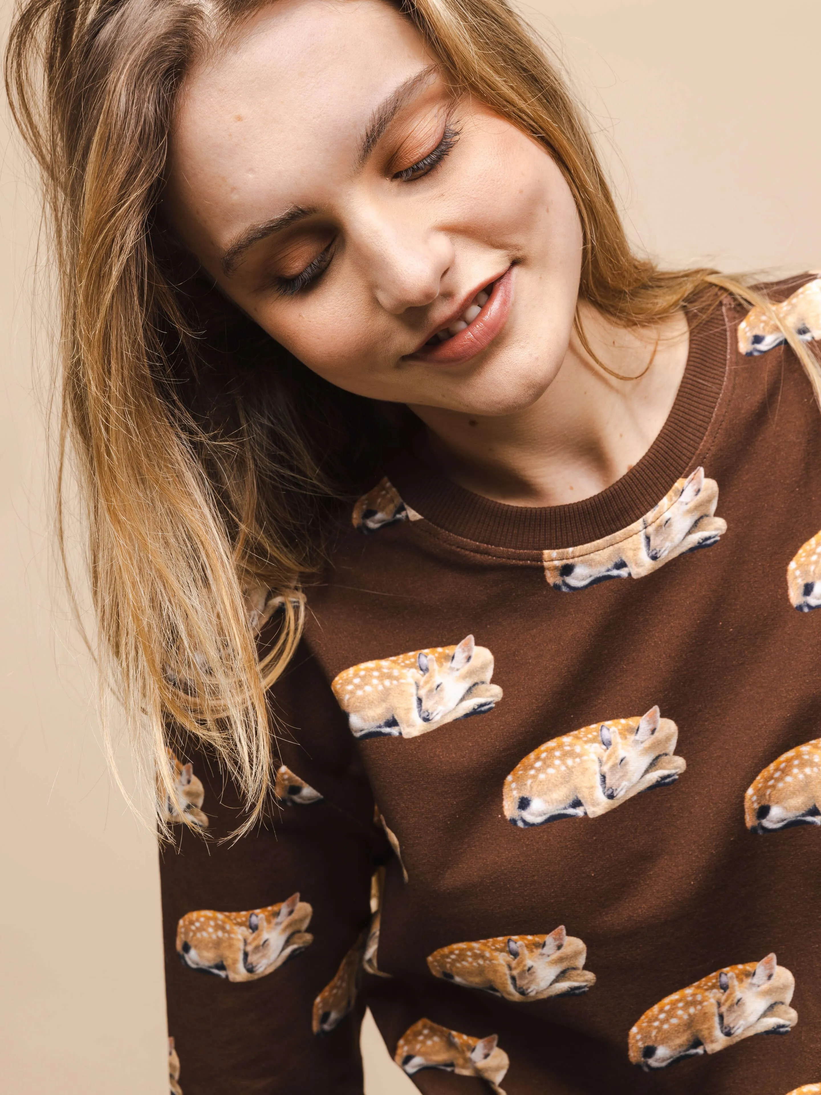 Sleeping Deer Sweater Dames