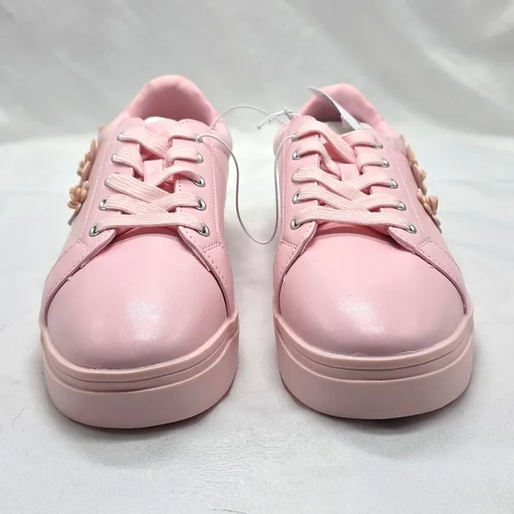 SONOMA GOODS FOR LIFE WOMENS 5 PINK SNEAKERS FAUX LEATHER DAISY FLOWERS CUTE NEW