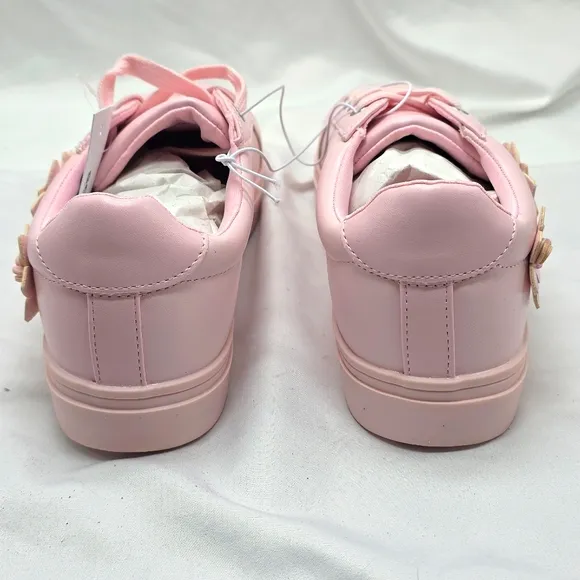 SONOMA GOODS FOR LIFE WOMENS 5 PINK SNEAKERS FAUX LEATHER DAISY FLOWERS CUTE NEW