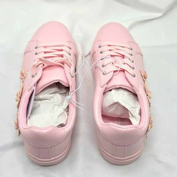 SONOMA GOODS FOR LIFE WOMENS 5 PINK SNEAKERS FAUX LEATHER DAISY FLOWERS CUTE NEW