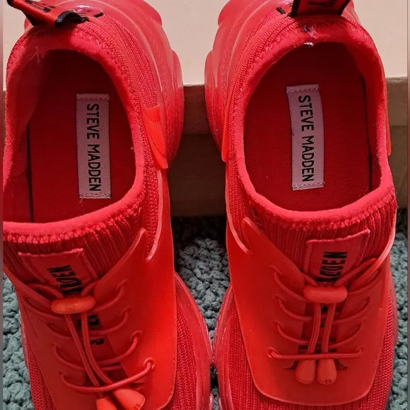 Steve Madden Men Mylo Red Athletic Sneakers Sz. 7 Women's Sz. 9 EUC