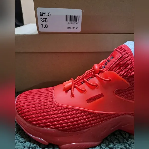 Steve Madden Men Mylo Red Athletic Sneakers Sz. 7 Women's Sz. 9 EUC