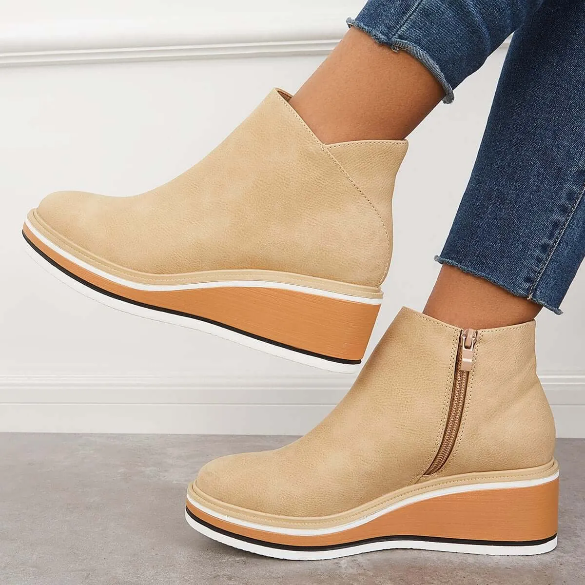 Stylish Women's Ankle Boots with Zip and Platform - Comfortable, Trendy Footwear