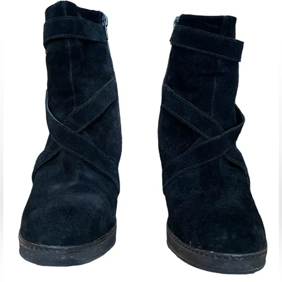 Sundance Chunky Heel Suede Ankle Boot