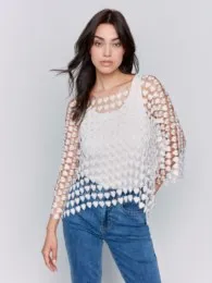 TEXTURED HEART EMBROIDERY BLOUSE