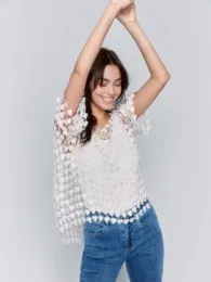 TEXTURED HEART EMBROIDERY BLOUSE