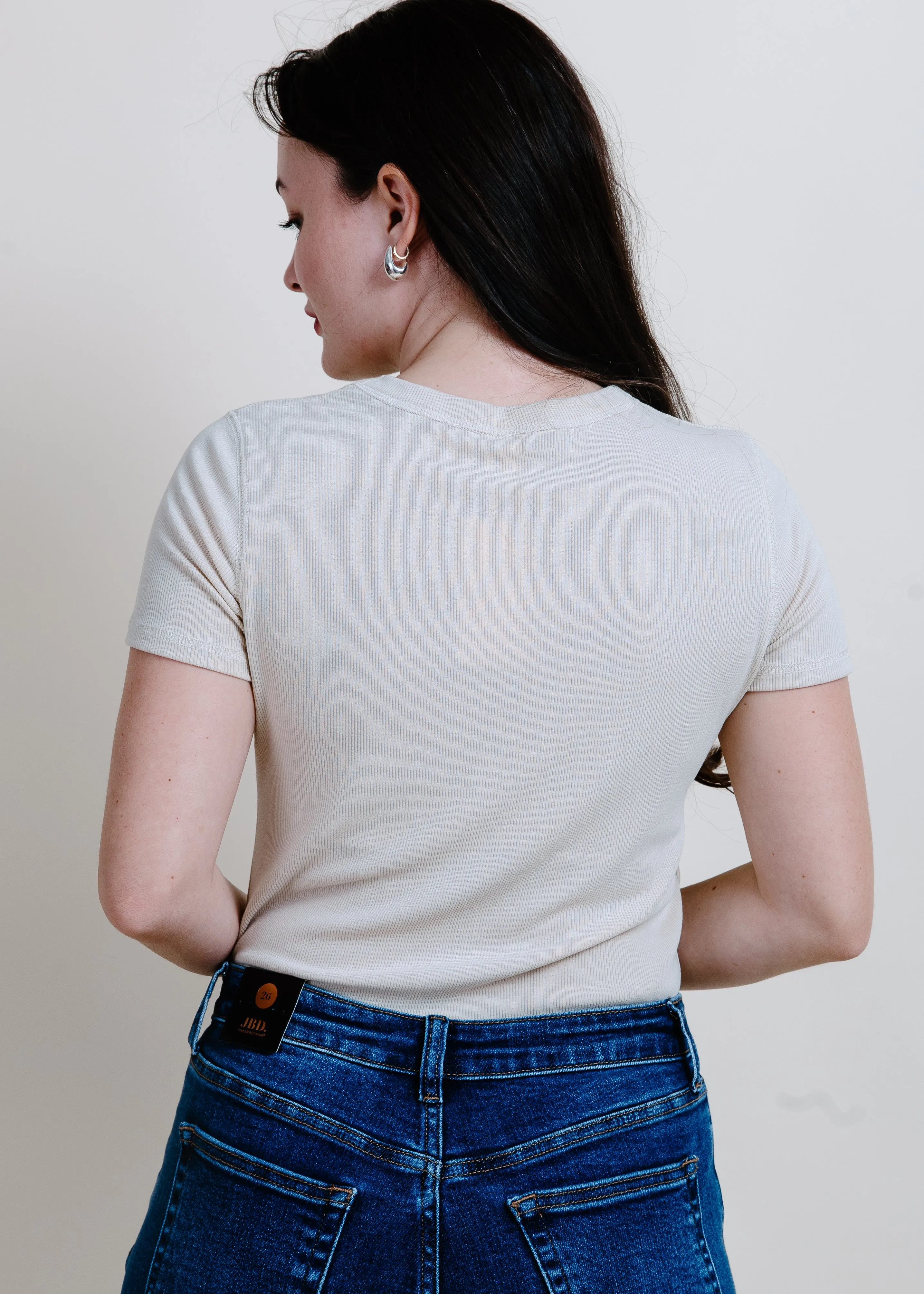 The Basic Tee - Oatmilk