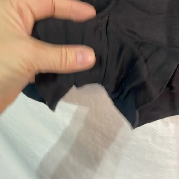 Theory 8 black short shorts line viscose blend euc 3” inseam pockets euc