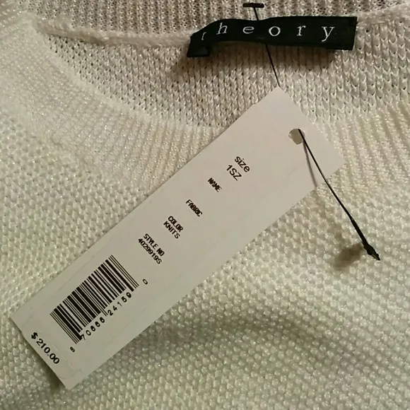 🆕Theory white sweater with a hint of sparkle