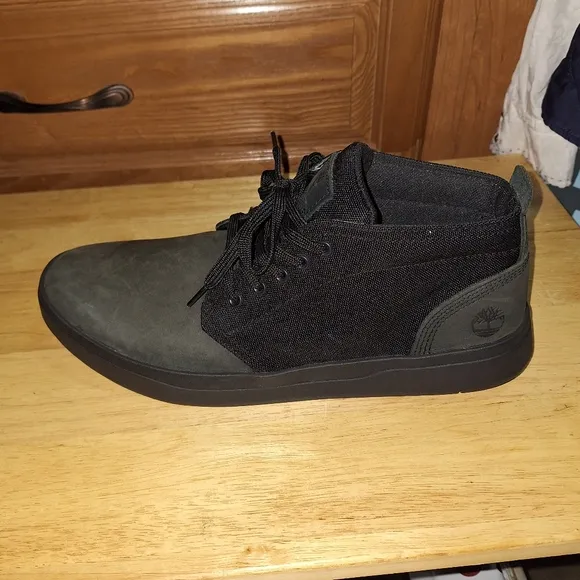 Timberland black leather Davis Square Chukka Boots in men's size 12. Pre-loved
