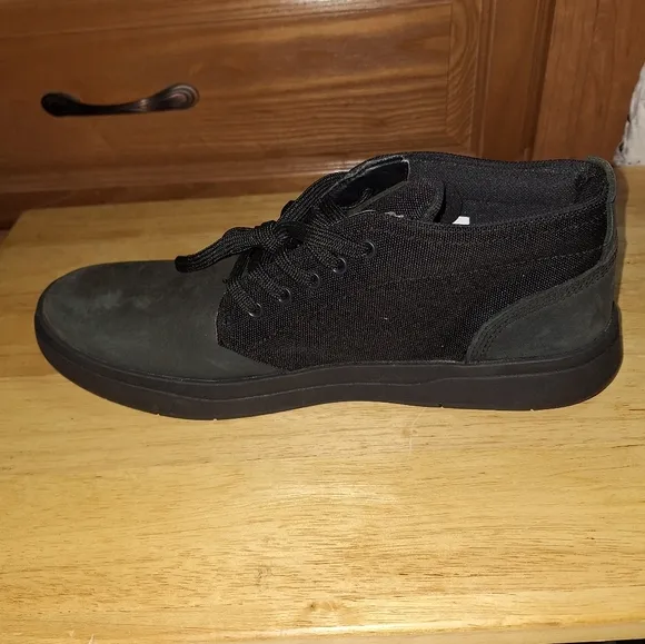 Timberland black leather Davis Square Chukka Boots in men's size 12. Pre-loved