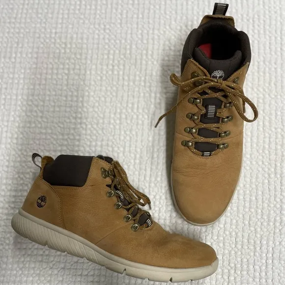 TIMBERLAND Boltero Medium Hiker Wheat Wanderer Nubuck Hoverlite A1R1V Size 10