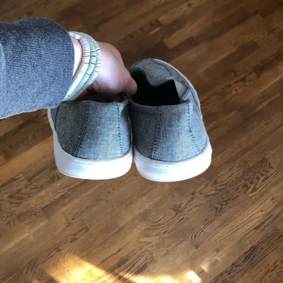 Travis Mathew slip ons