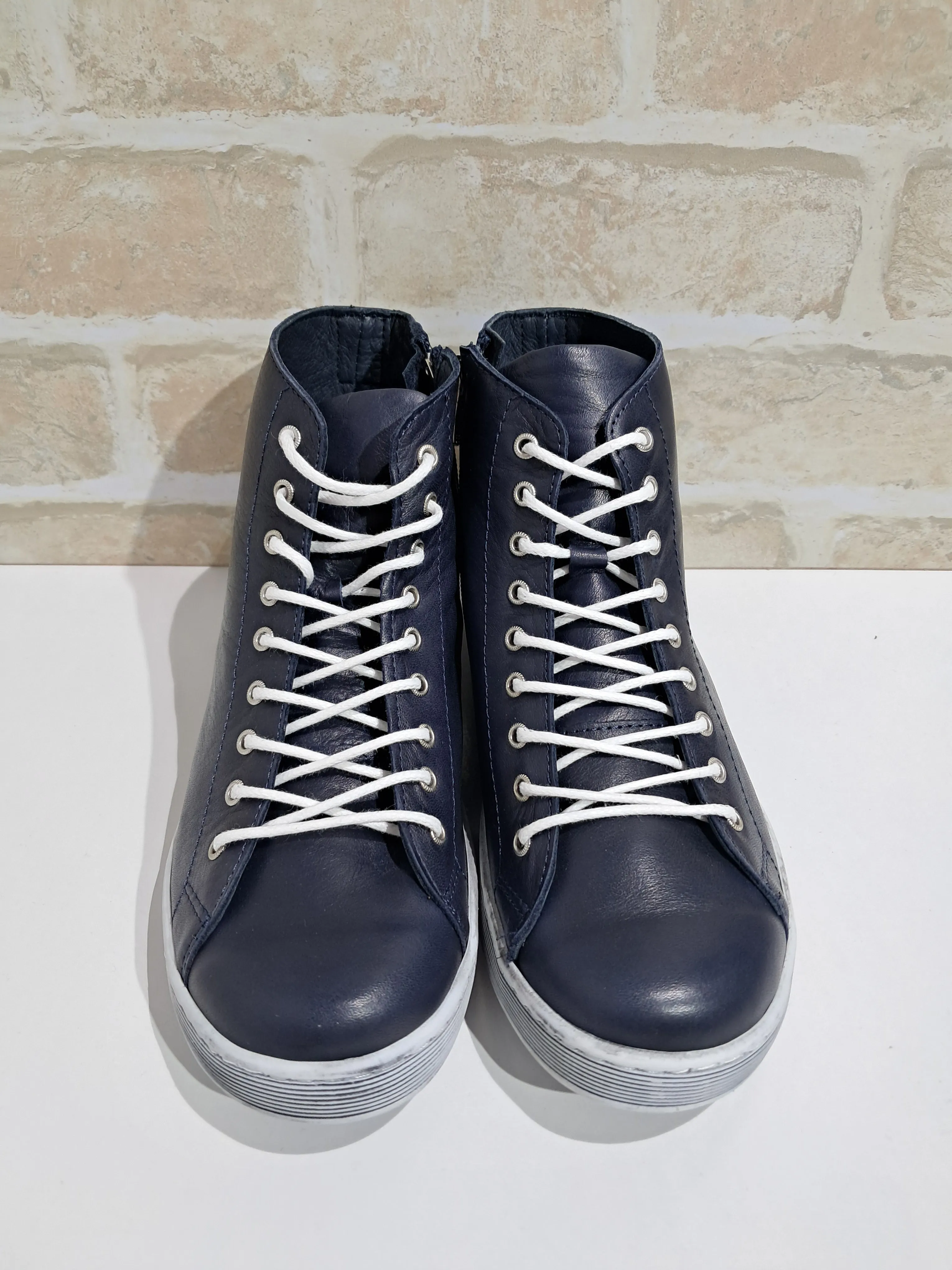 Typo Navy/Silver by Rilassare
