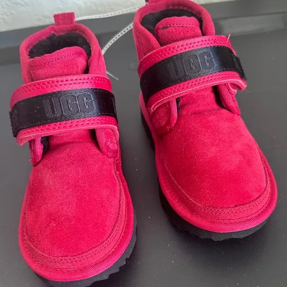 UGG Kids Toddlers Boys Boots Neumel Strap Samba Holidays Red  Suede Size 11